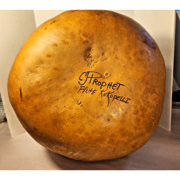 Large Kokopelli Gourd Carved & Painted Signed C. J. Prophet 15" H x 40" Circum - Picture 4 of 15